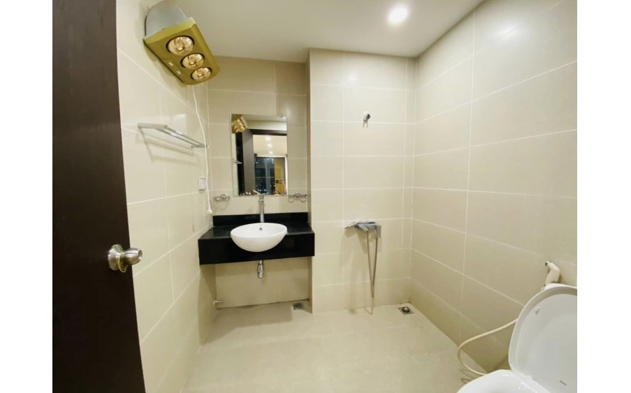 Mình cần cho thuê căn hộ chung cư 120 Định Công DT 71m, 2 ngủ, 2 vệ sinh giá 14triệu